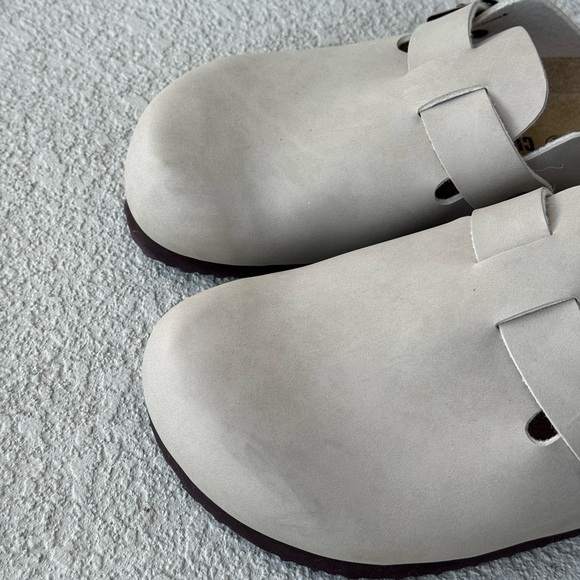 CUSHIONAIRE Hana Cork Footbed Womens Clogs Comfortable Vegan Suede Clogs  8 - Picture 6 of 12